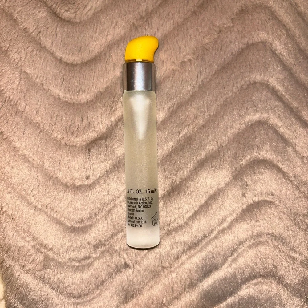 Elizabeth Arden Serum- Vitamin A - Picture 2 of 3